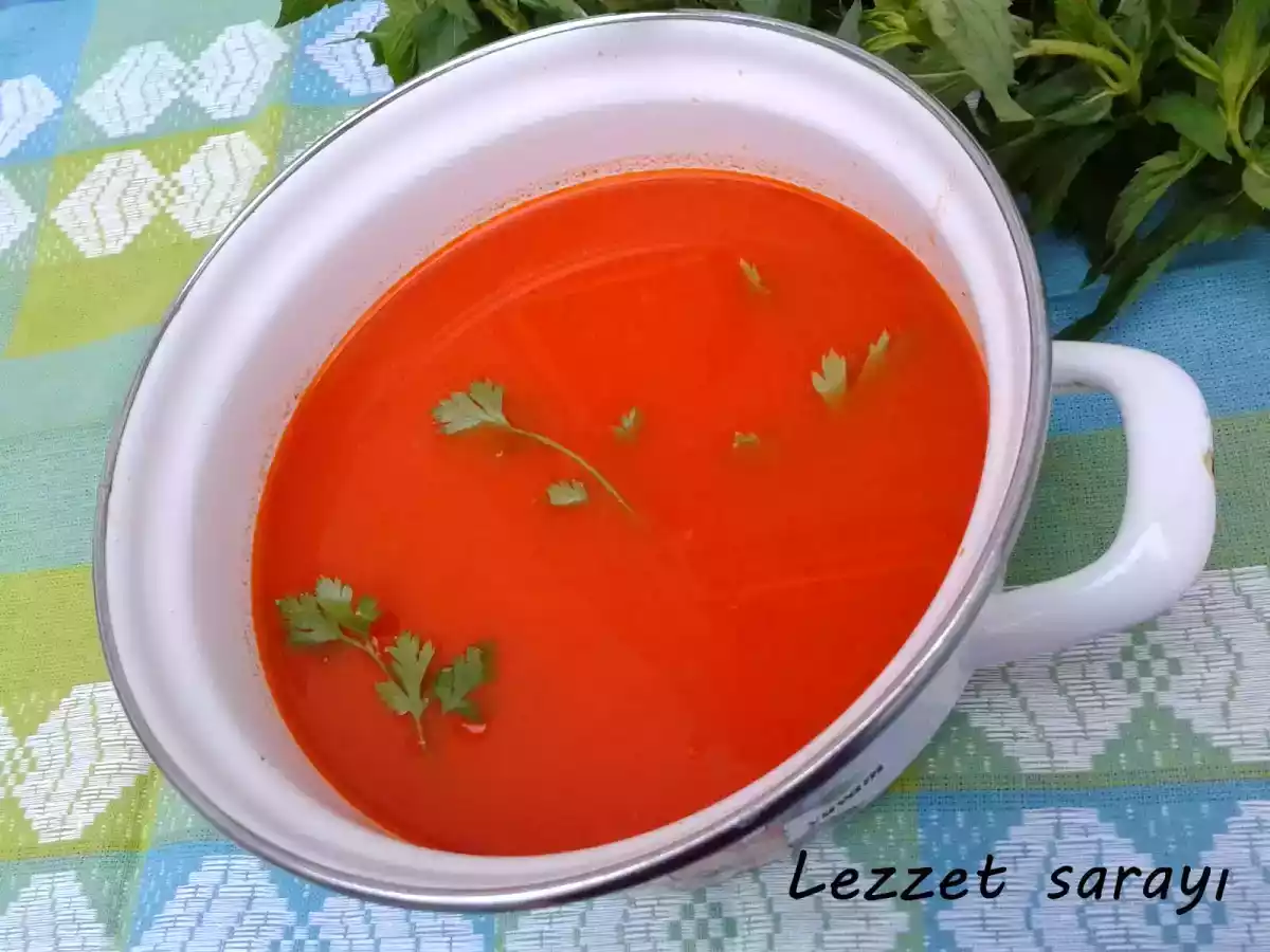 Közlenmiş Kırmızı Biber Çorbası