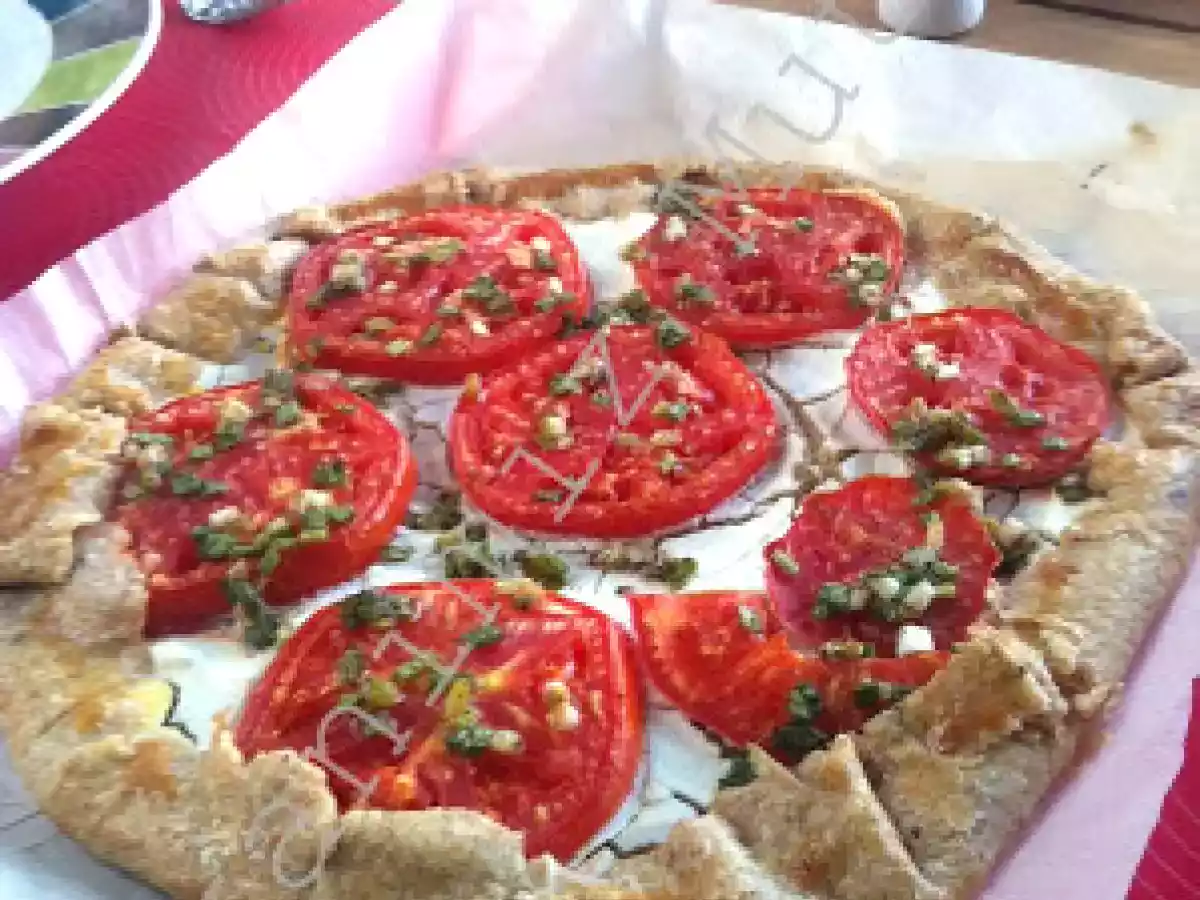Krem Peynirli ve Domatesli Galette