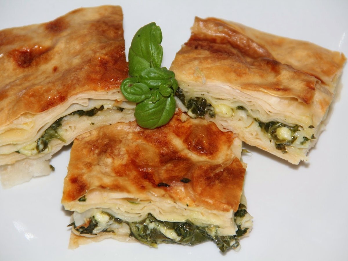 KREMALI ISPANAKLI BÖREK