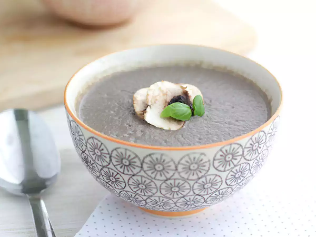 Kremalı mantar çorbası