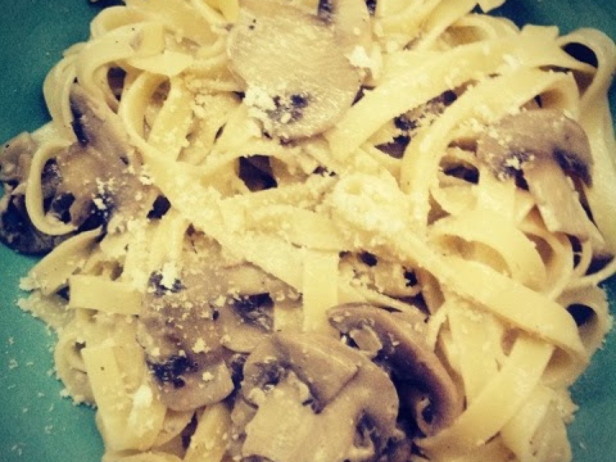 Kremalı Mantarlı Tagliatelle