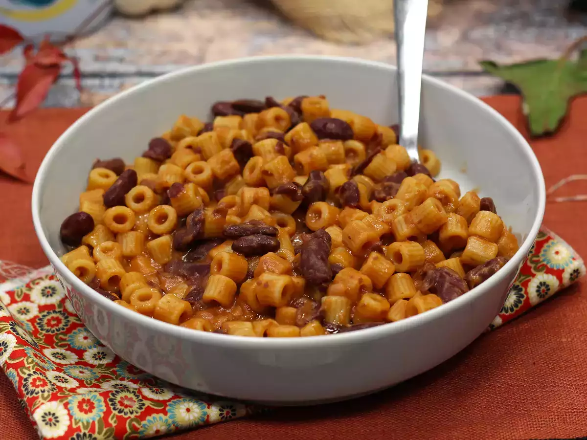 Kremalı Pasta e Fagioli: Pratik ve Kolay Fasulyeli Makarna Tarifi - fotoğraf 5