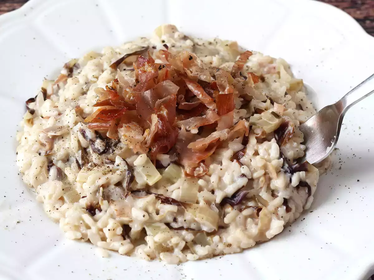 Kremalı ve lezzetli radika, pastırma ve philadelphia risotto - fotoğraf 3