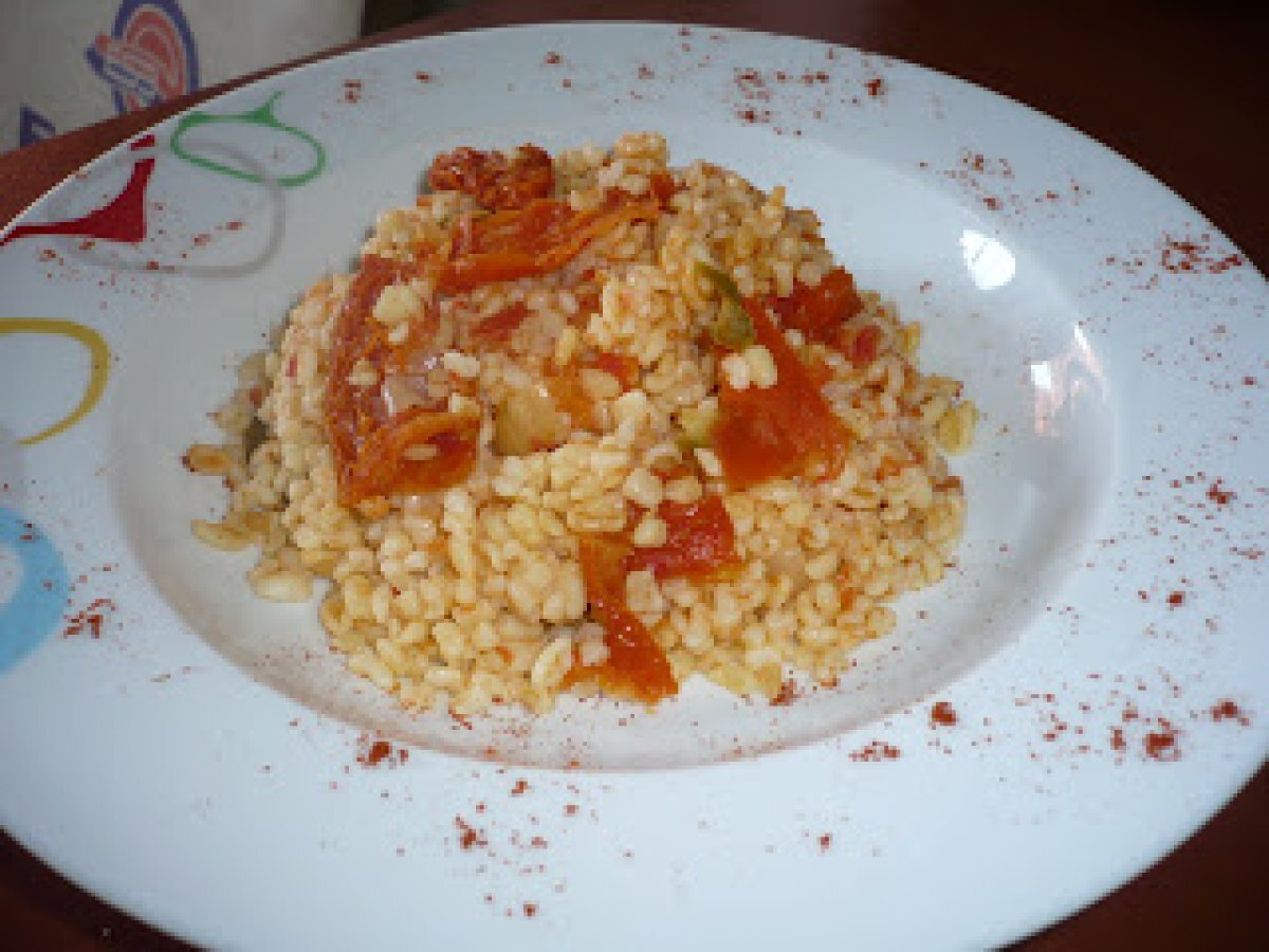 Kuru Domatesli ve Kırmız Kapya Biberli Bulgur Pilavı