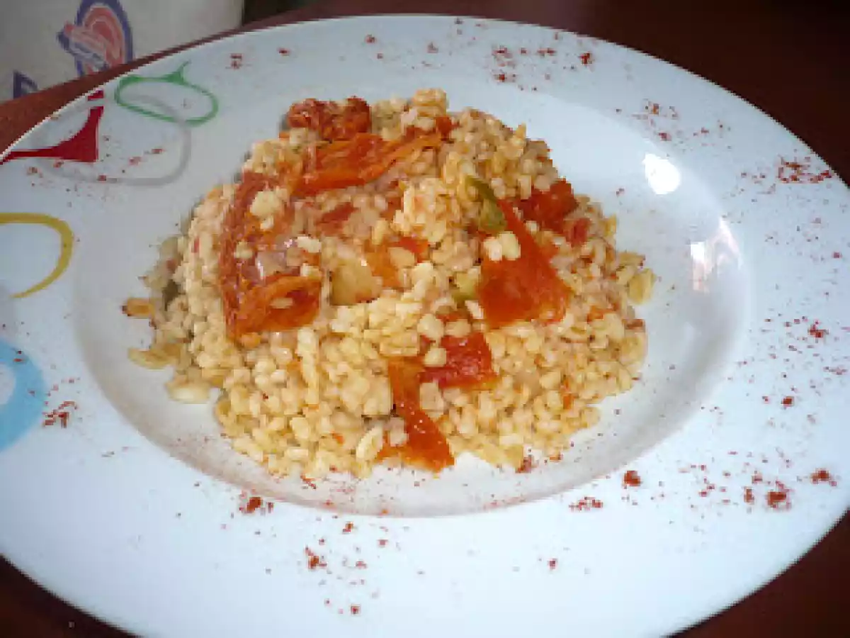 Kuru Domatesli ve Kırmız Kapya Biberli Bulgur Pilavı