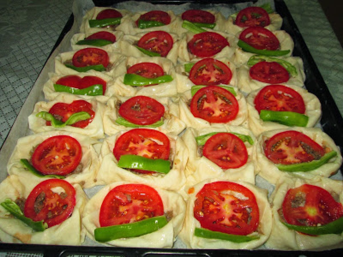 KUŞ YUVASI BÖREĞİ
