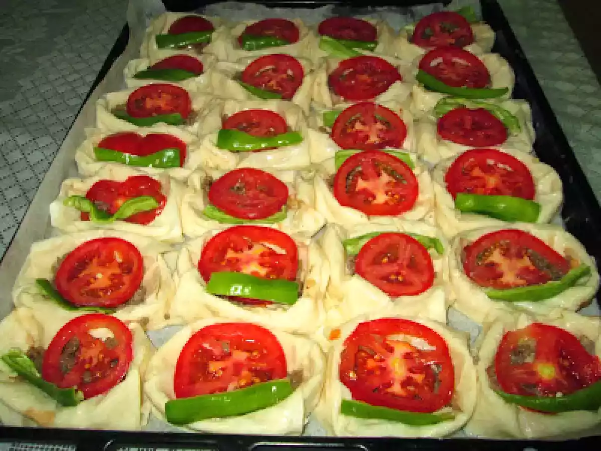 KUŞ YUVASI BÖREĞİ