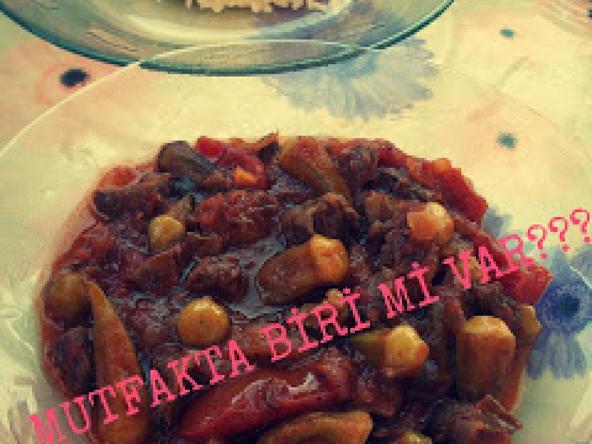 KUSBASI ETLI BAMYA YEMEGI