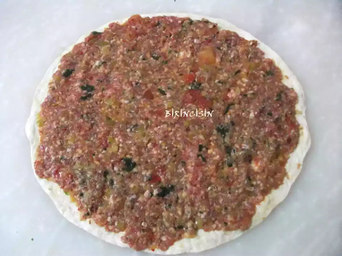 LAVAŞTAN (TORTİLLA) LAHMACUN YAPIMI - fotoğraf 2