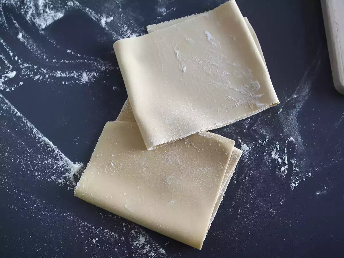 Lazanya için yumurtalı makarna hamuru nasıl hazırlanır? - fotoğraf 4
