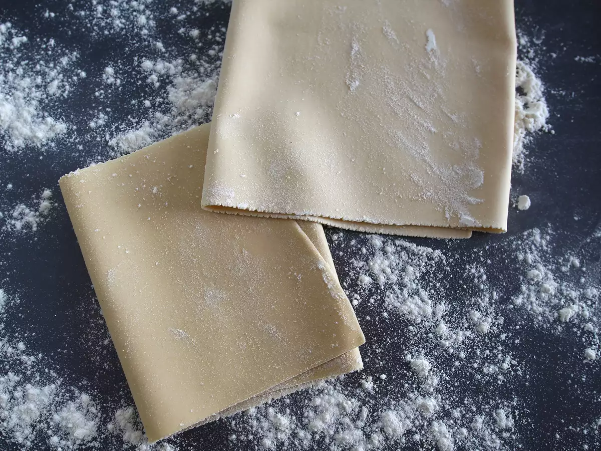 Lazanya için yumurtalı makarna nasıl hazırlanır - fotoğraf 3