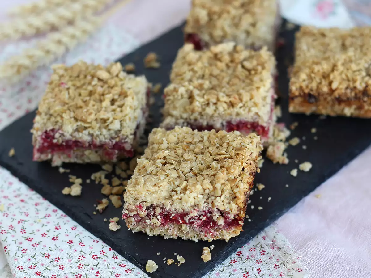 Lezzetli Ahududulu Crumble Kek: Çıtır ve Yumuşak - fotoğraf 3