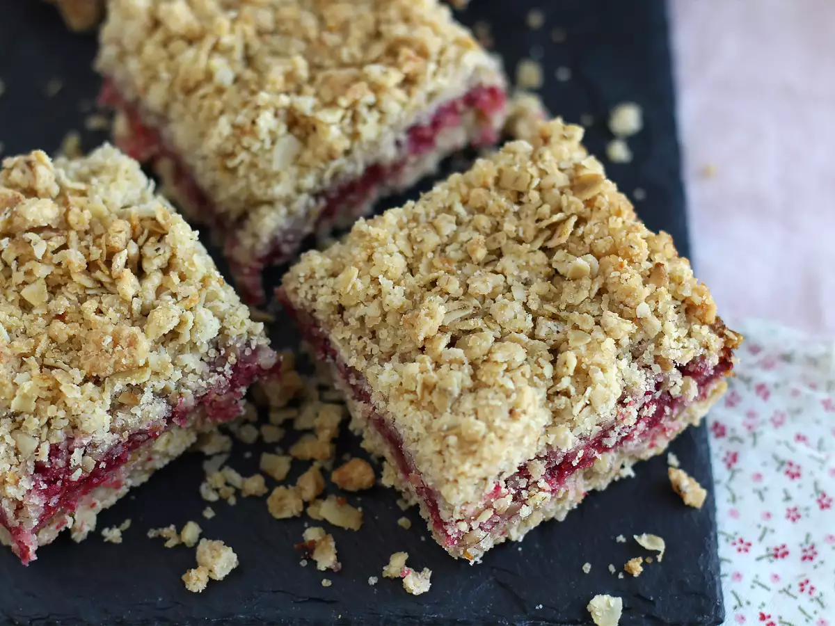 Lezzetli, çıtır çıtır ahududulu crumble kek - fotoğraf 5