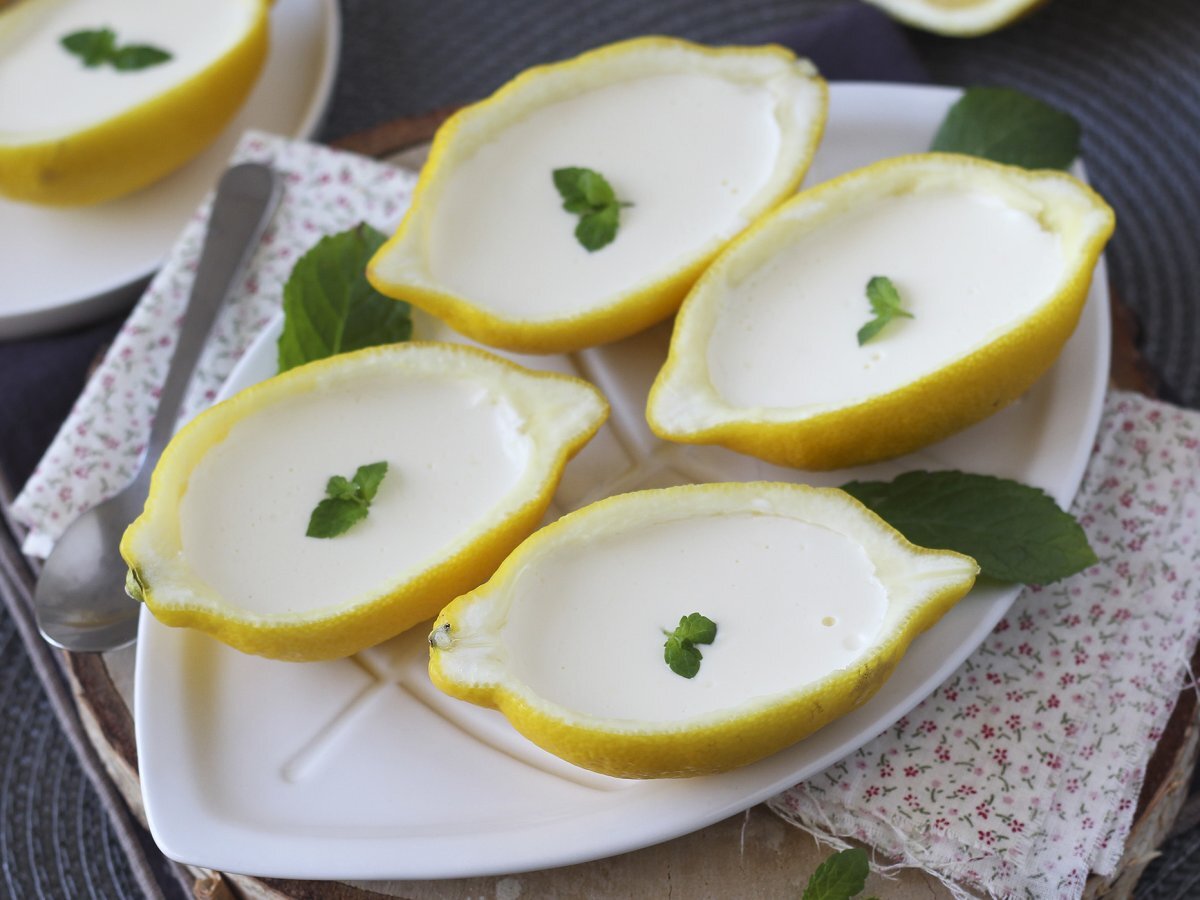 Limonlu Posset, fırında pişmeyen limonlu tatlıya bayılacaksınız