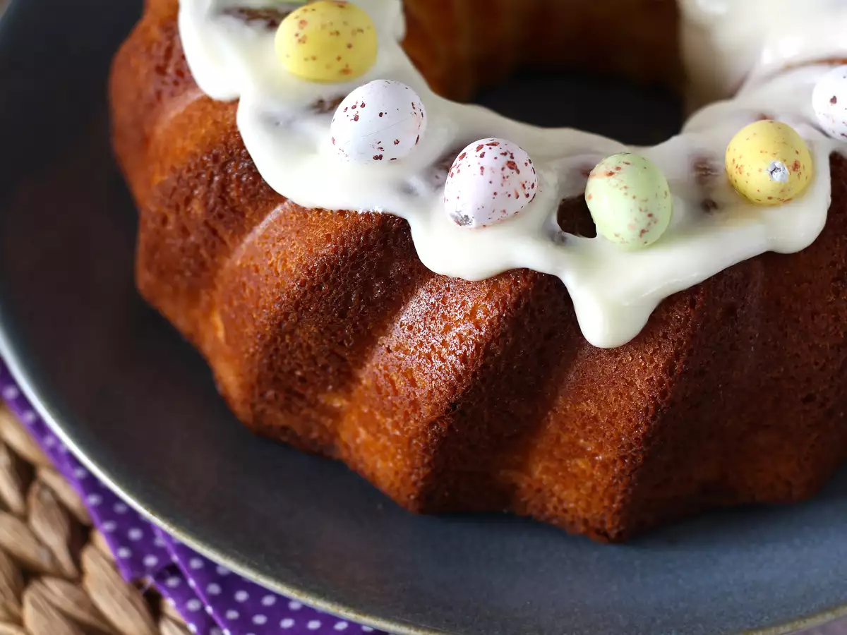 Limonlu ve beyaz çikolatalı Paskalya Bundt keki - fotoğraf 4