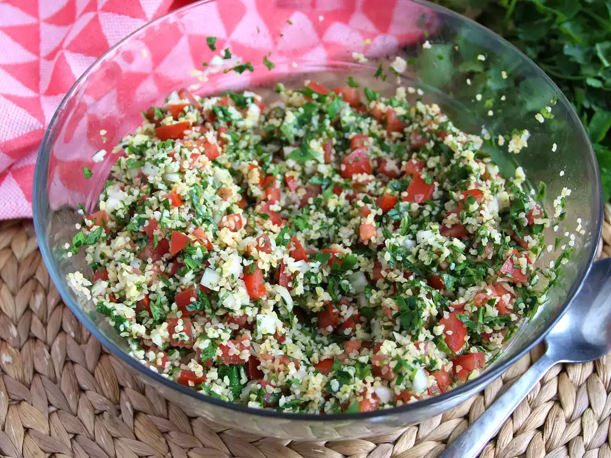 Lübnan tabbouleh'i, sevdiğimiz kadar güzel kokulu ve taze