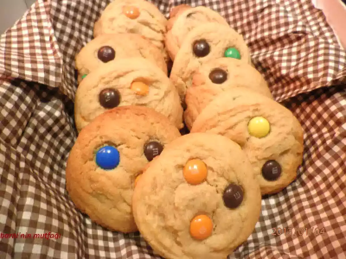 M&M'li Kurabiyeler