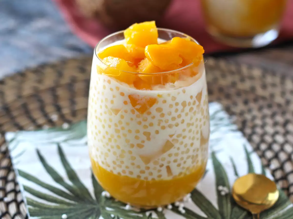 Mango sago, basitliği ile fetheden tapyoka ve mangolu Asya tatlısı. - fotoğraf 3