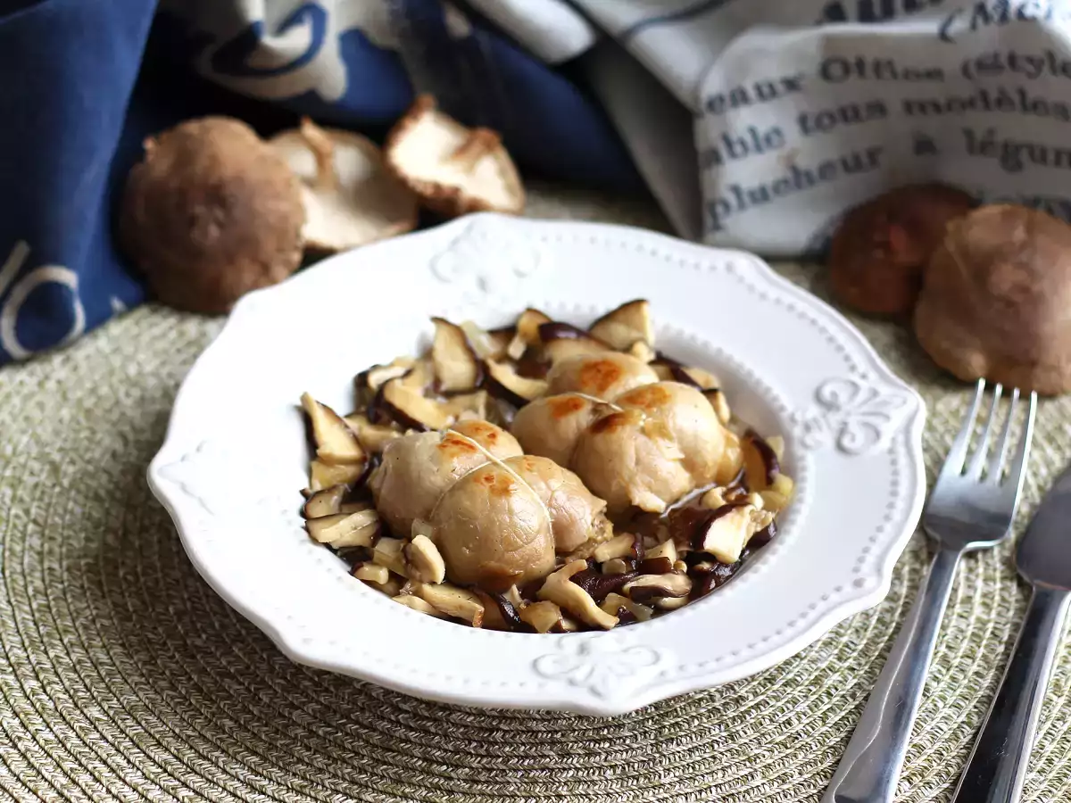 Mantar soslu domuz roulades