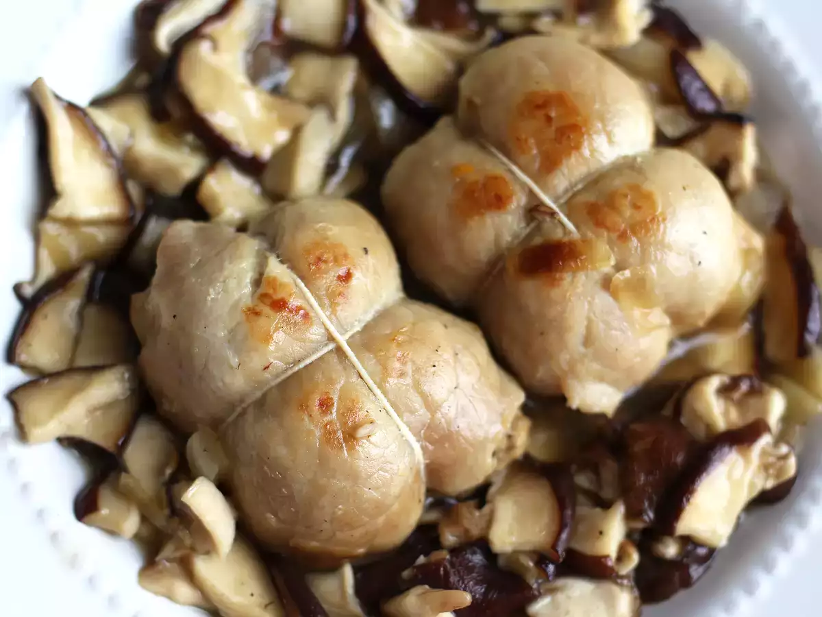 Mantar soslu domuz roulades - fotoğraf 3