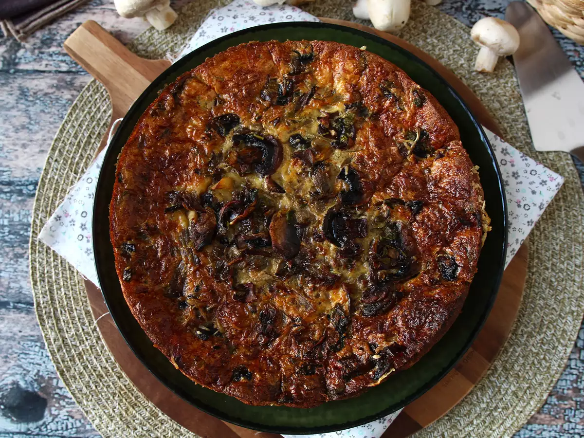 Mantarlı, Bacon’lı ve Lor Peynirli Hamursuz Kiş - fotoğraf 2