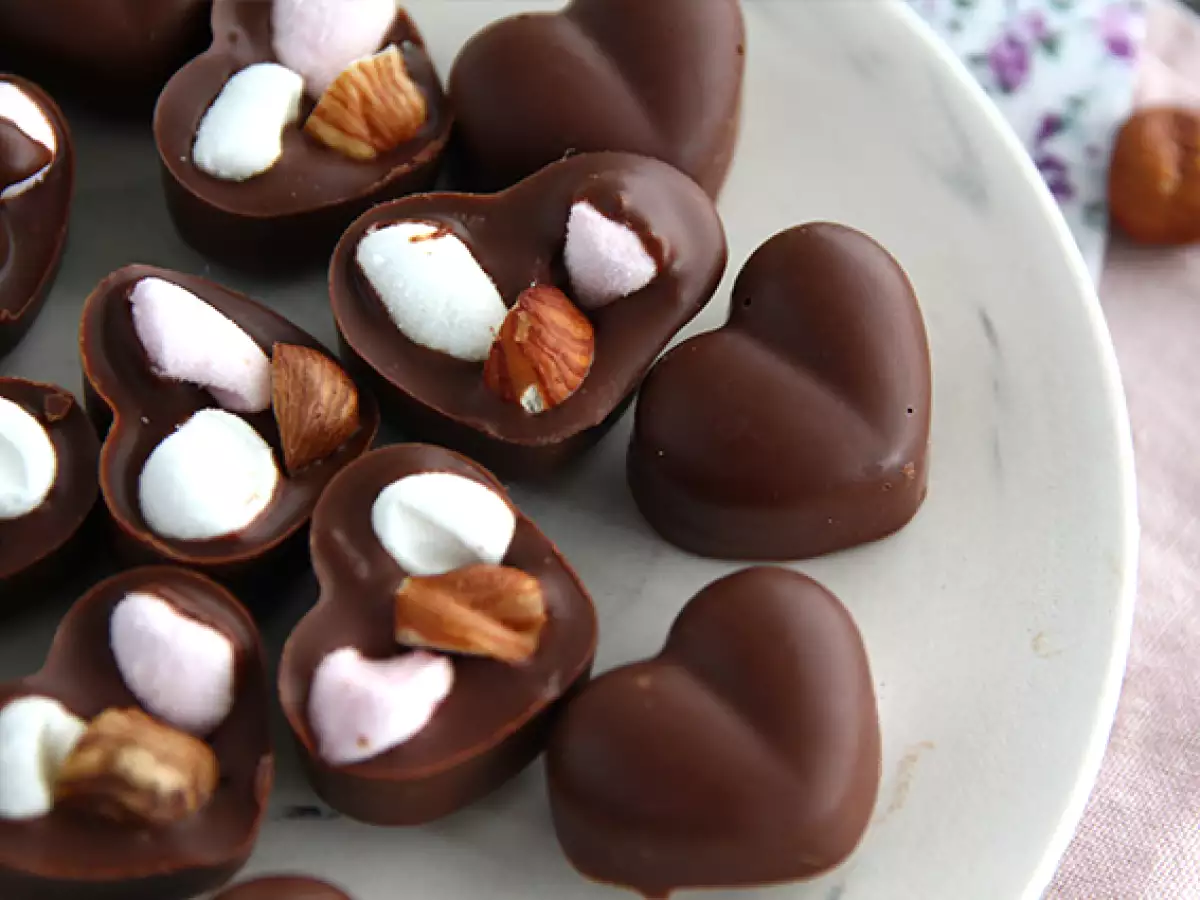 Marshmallow ve fındıklı çikolatalar - fotoğraf 2