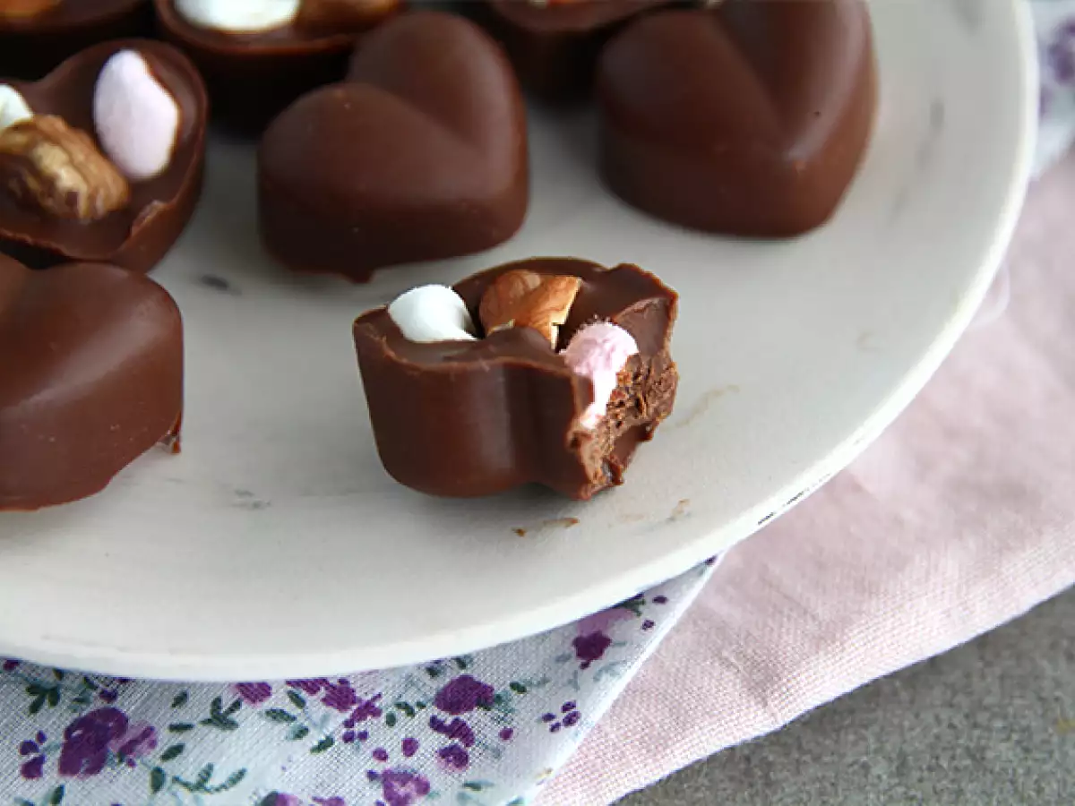 Marshmallowlu ve Fındıklı Çikolata Tarifi - fotoğraf 4