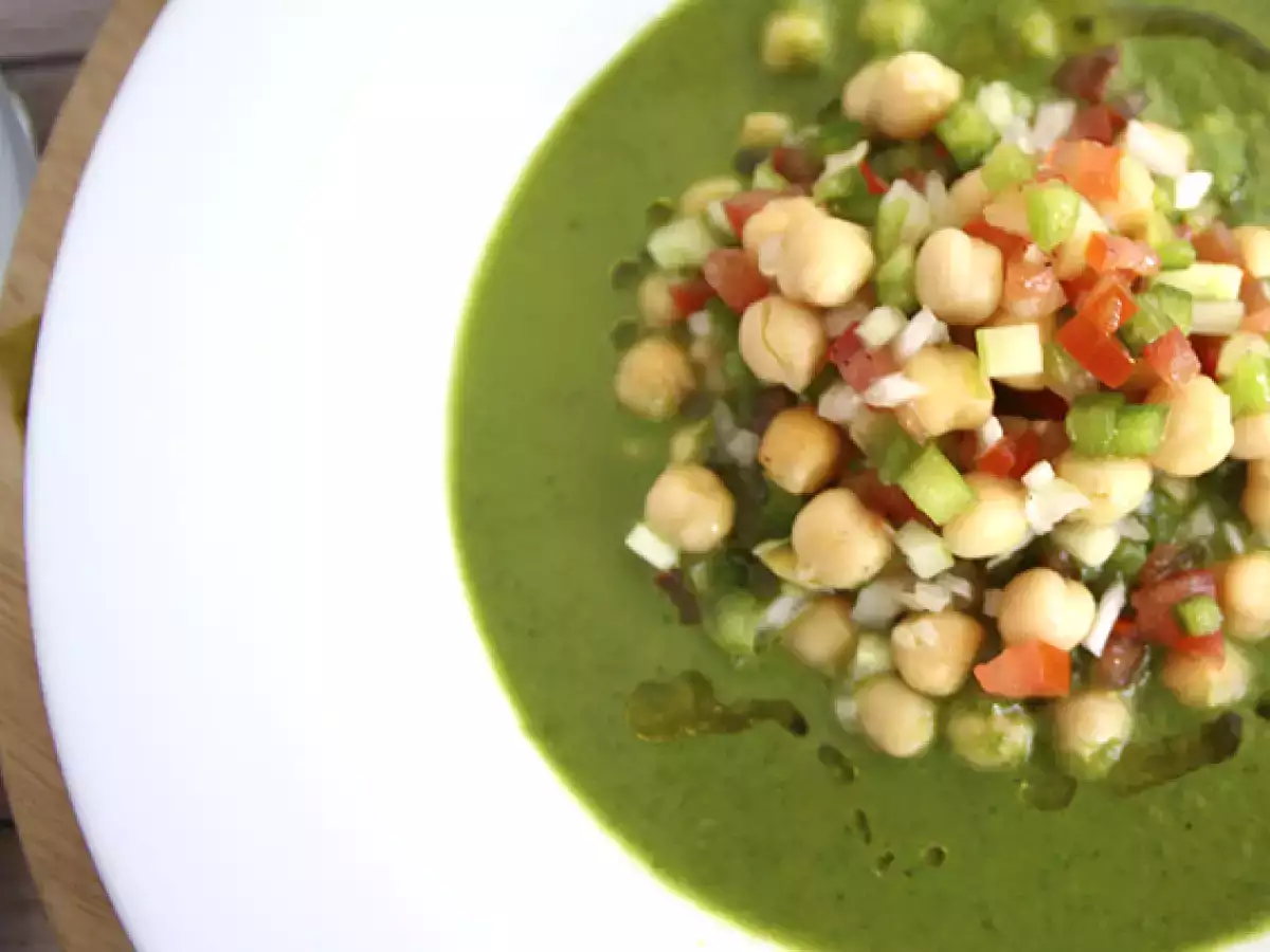 Marul çorbası ve nohut salatası - fotoğraf 2