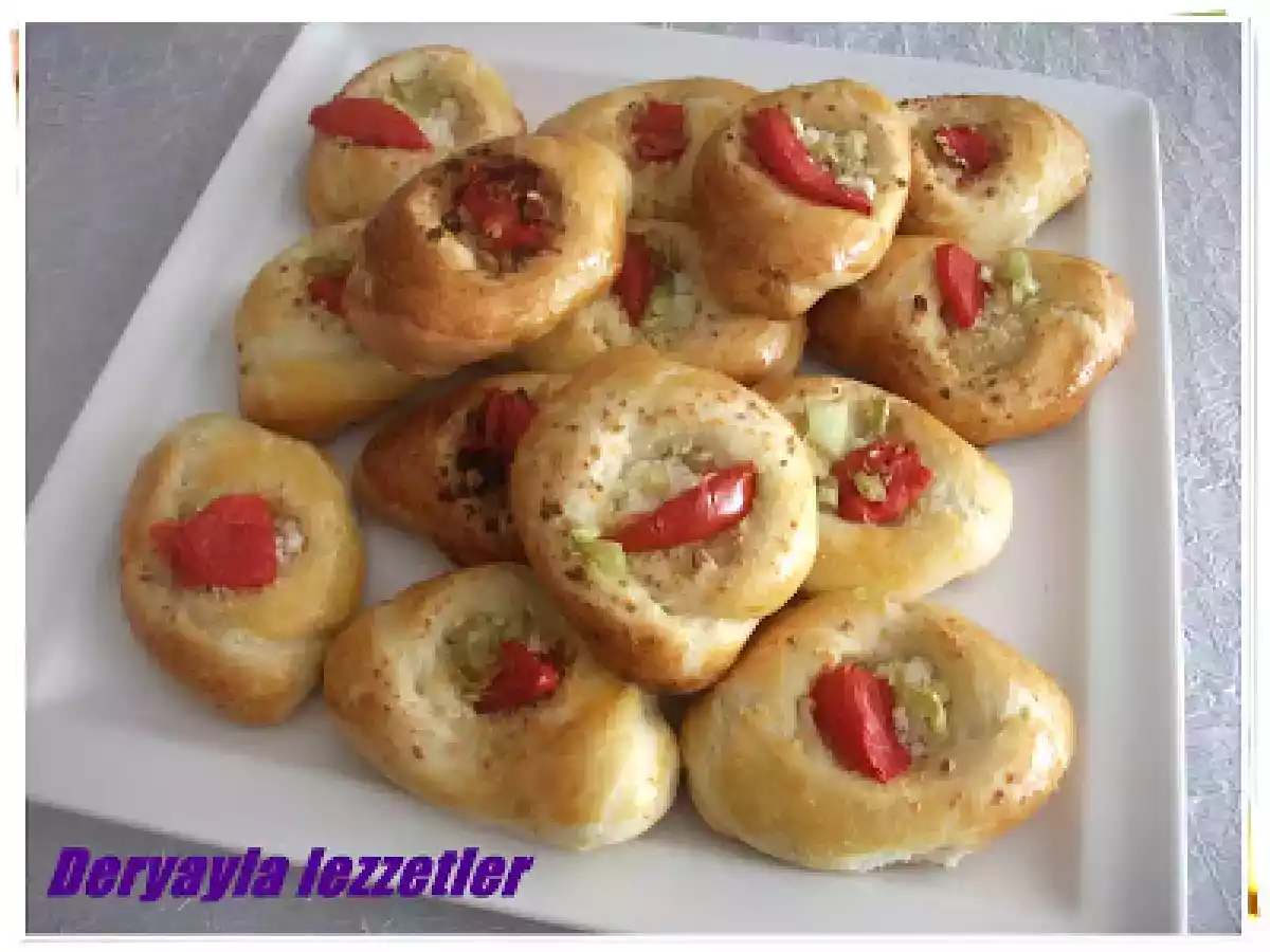 Mayalı Karnıyarık Poğaça