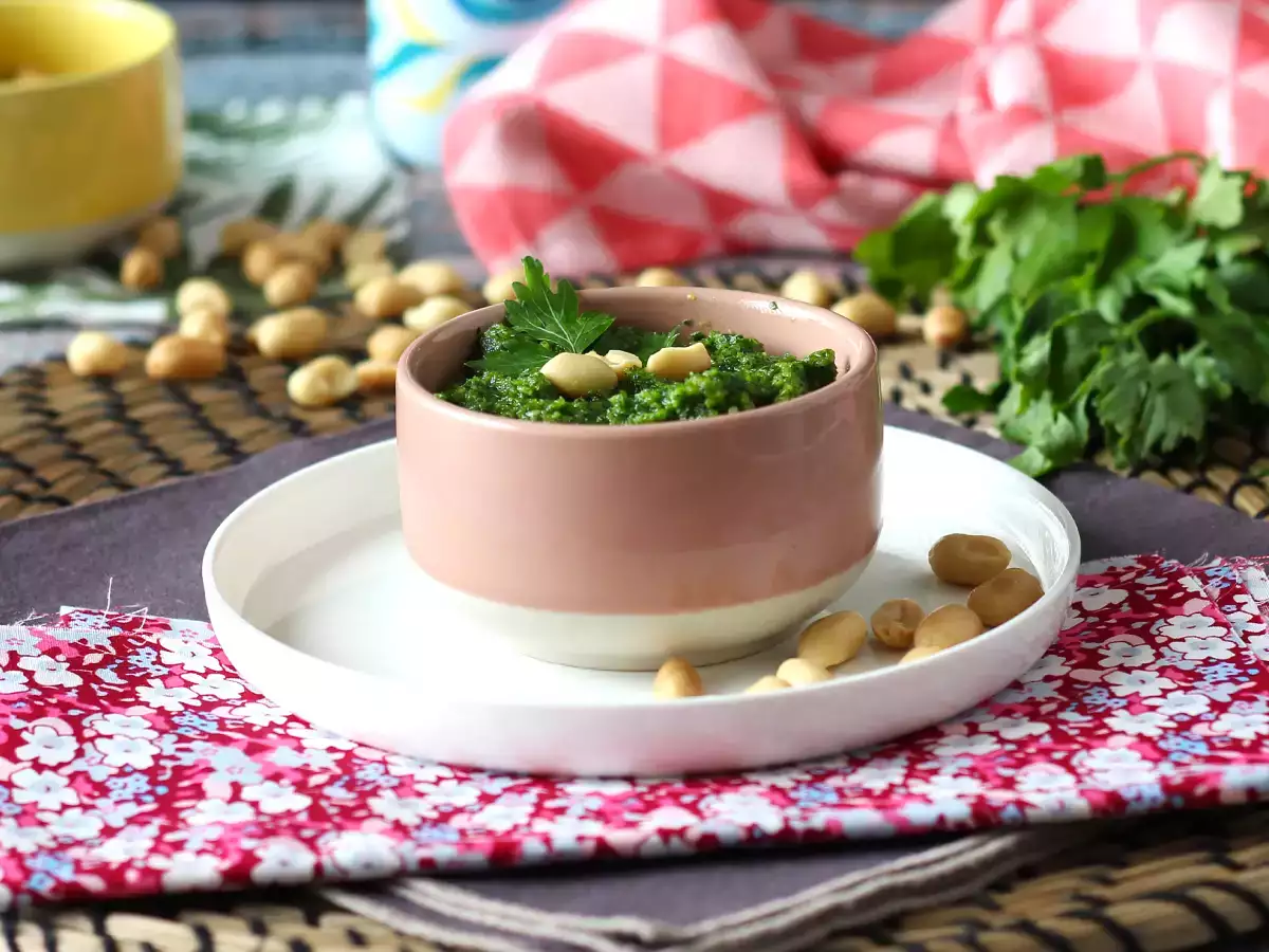 Maydanoz ve yer fıstıklı pesto, lezzet patlaması - fotoğraf 3