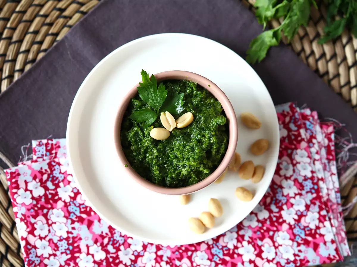 Maydanozlu ve Yer Fıstıklı Pesto: Lezzet Patlaması - fotoğraf 4