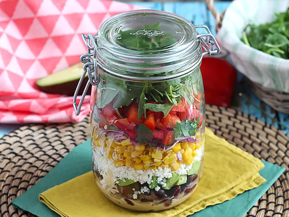 Meksika Usulü Kavanoz Salata
