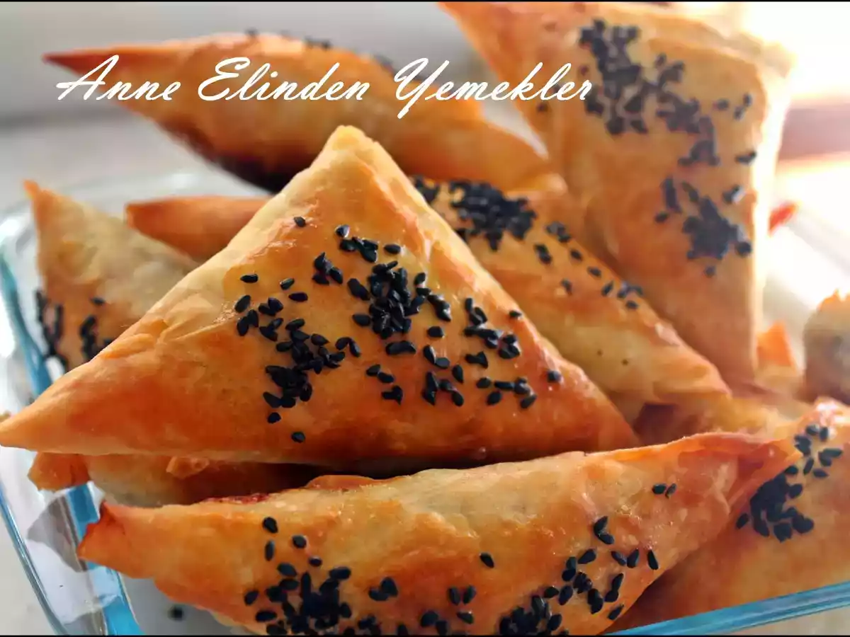 MERCİMEKLİ BÖREK