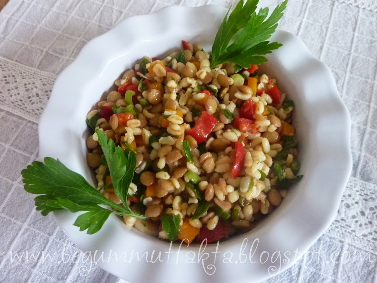 Mercimekli Bulgur Salatası