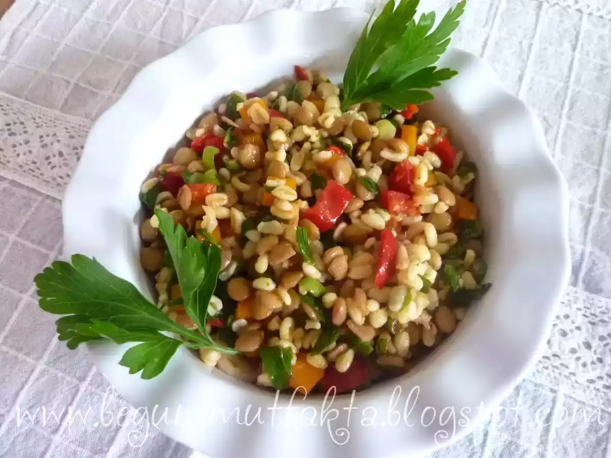 Mercimekli Bulgur Salatası