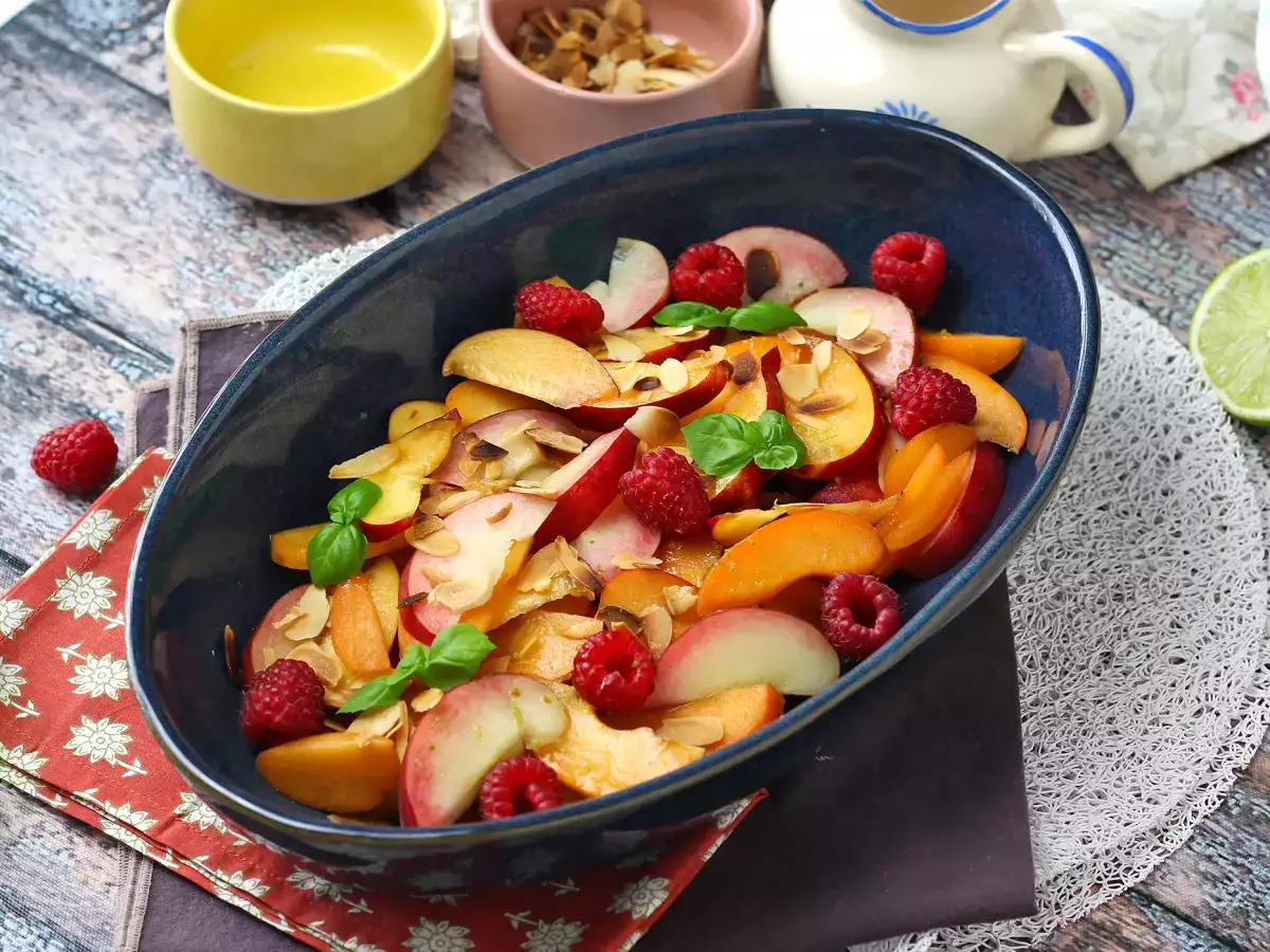 Meyve salatası: şeftali, kayısı, ahududu ve daha fazlası! - fotoğraf 5