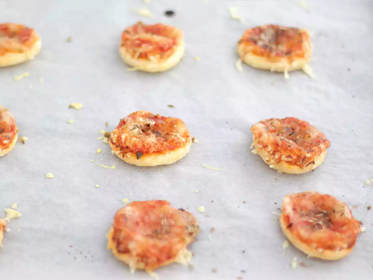Milföy hamurlu mini pizzalar - fotoğraf 3