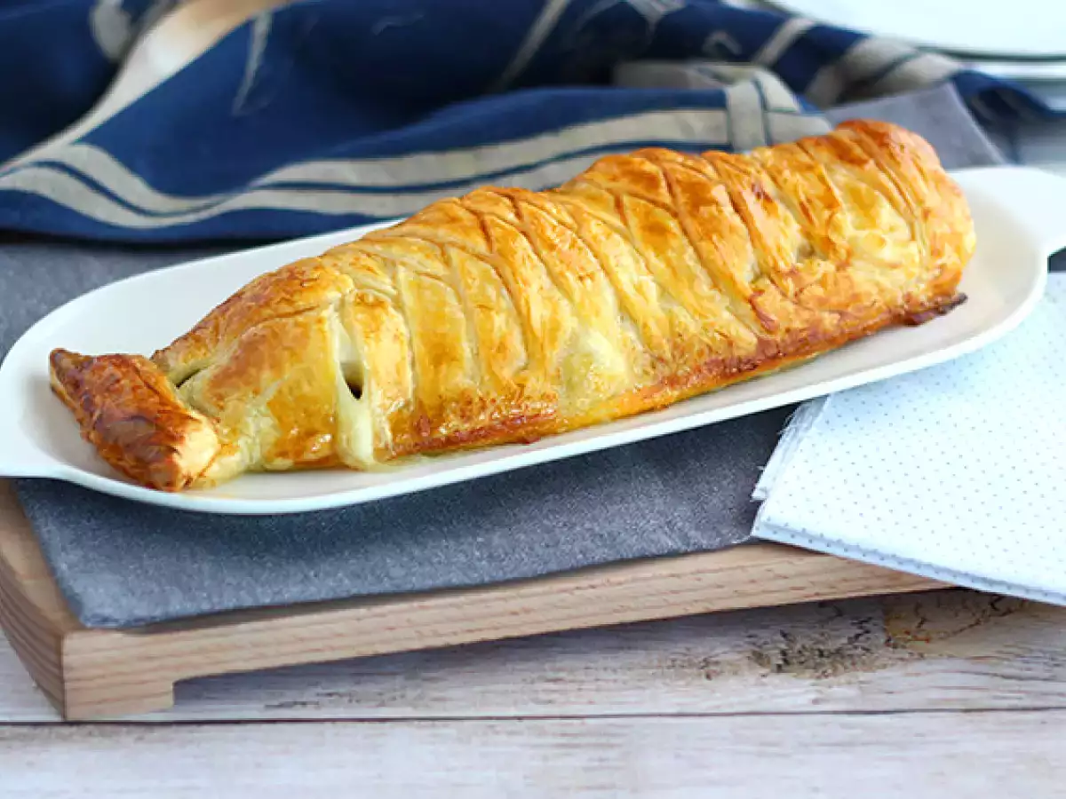 Milföy hamurunda ıspanak ve mozzarella peynirli balık - fotoğraf 3