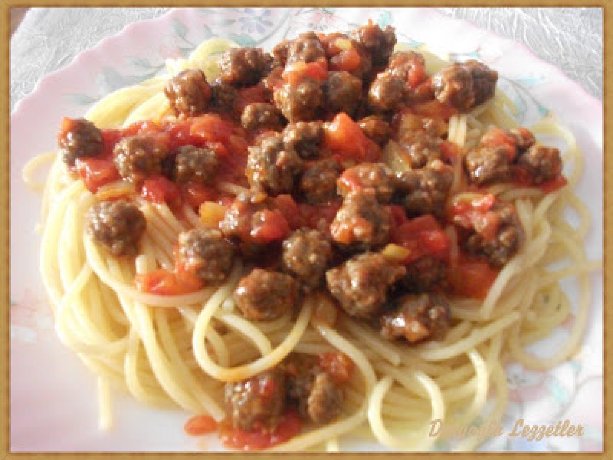 Minik Köfteli Spagetti