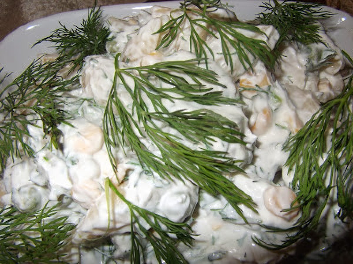 Mısırlı makarna salatası