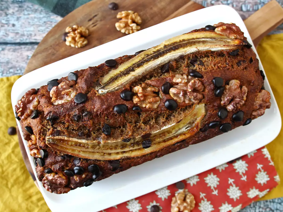Miso, ceviz ve çikolatalı vegan muzlu kek - fotoğraf 3