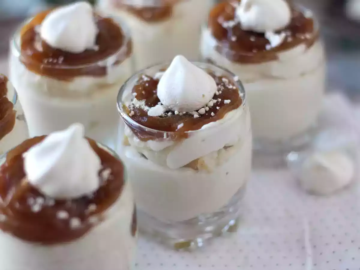 Mont Blanc tarzı kestane kremalı bardaklar
