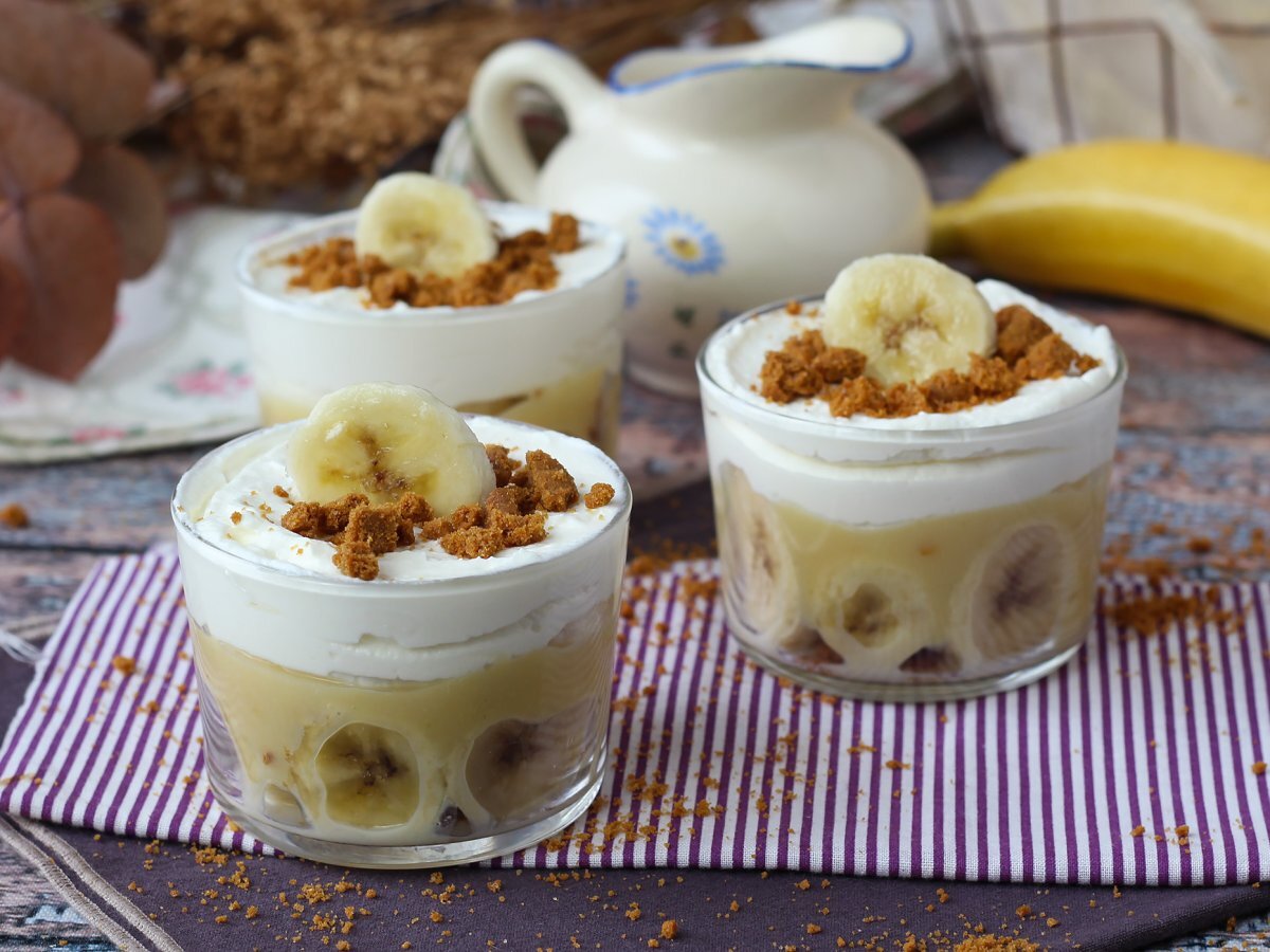 Muz ve karamel hayranları için Banoffee tarzı bardaklar