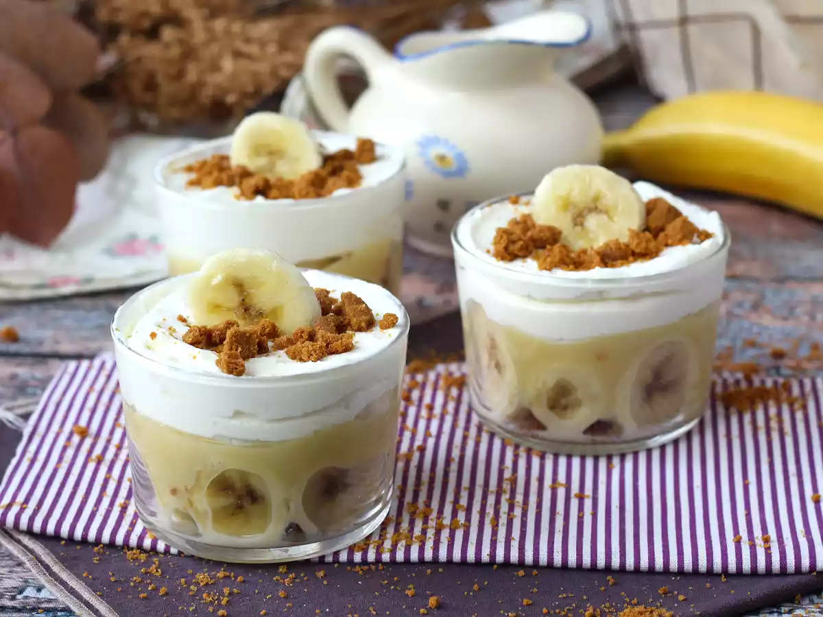 Muz ve karamel hayranları için Banoffee tarzı bardaklar