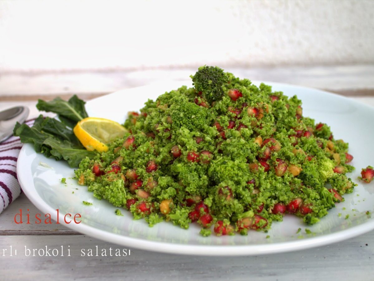 NARLI BROKOLİ SALATASI