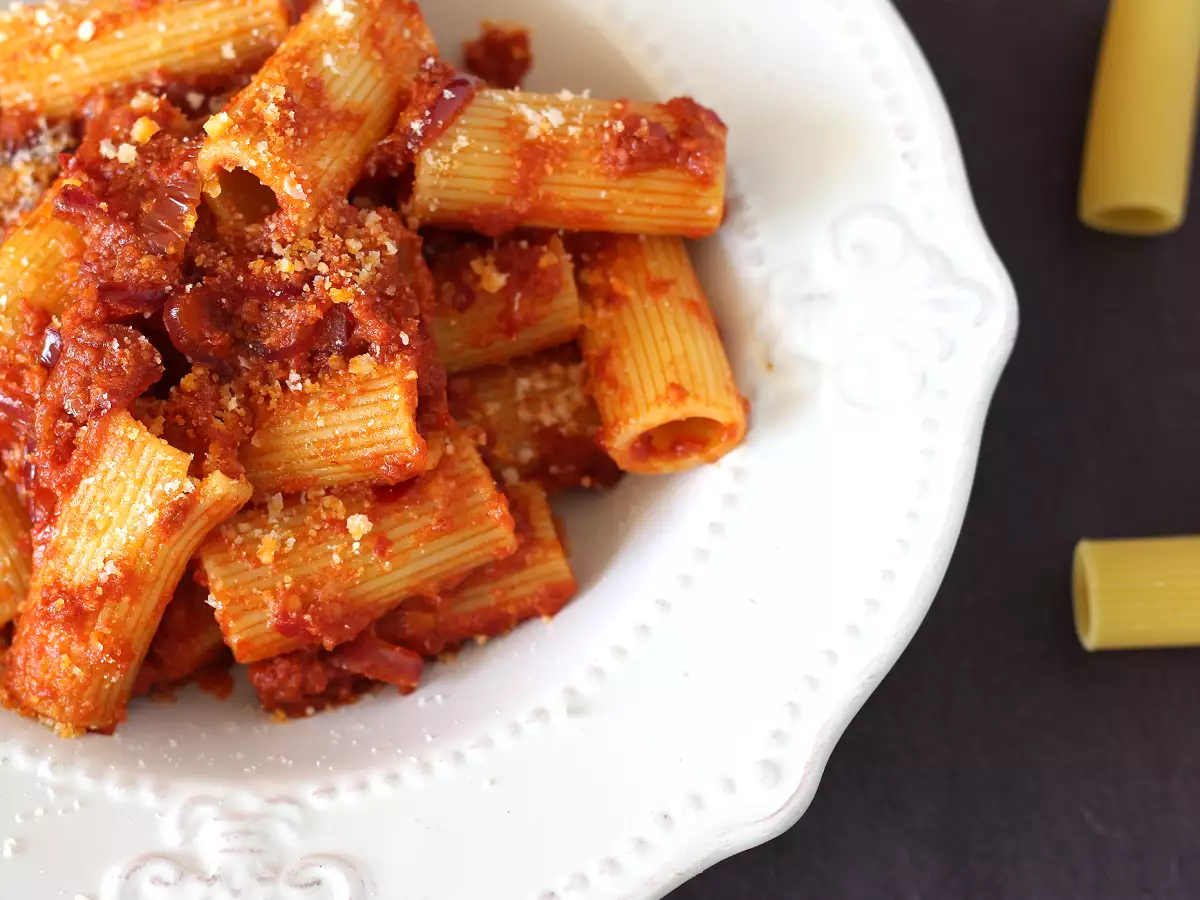 'Nduja'lı Makarna: Kolay Calabria Usulü Makarna Tarifi - fotoğraf 2