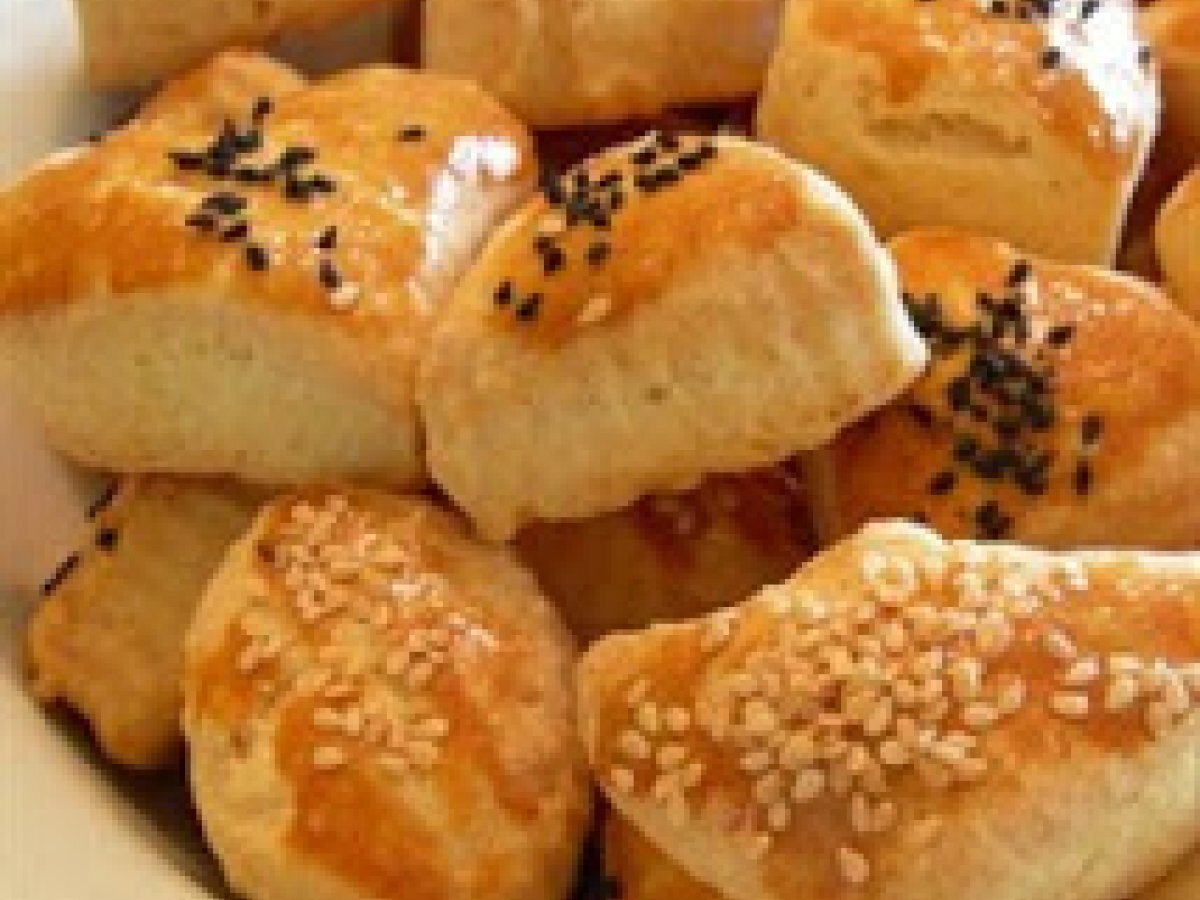 Nefis tuzlu 5 çayı kurabiyesi