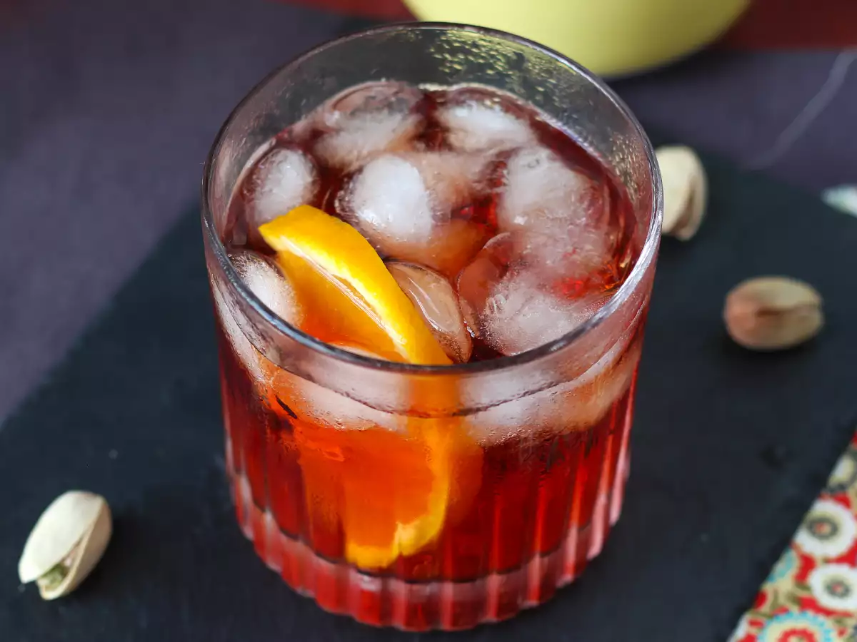 Negroni: Evde hazırlamak için doğru ölçülerle klasik tarif - fotoğraf 4