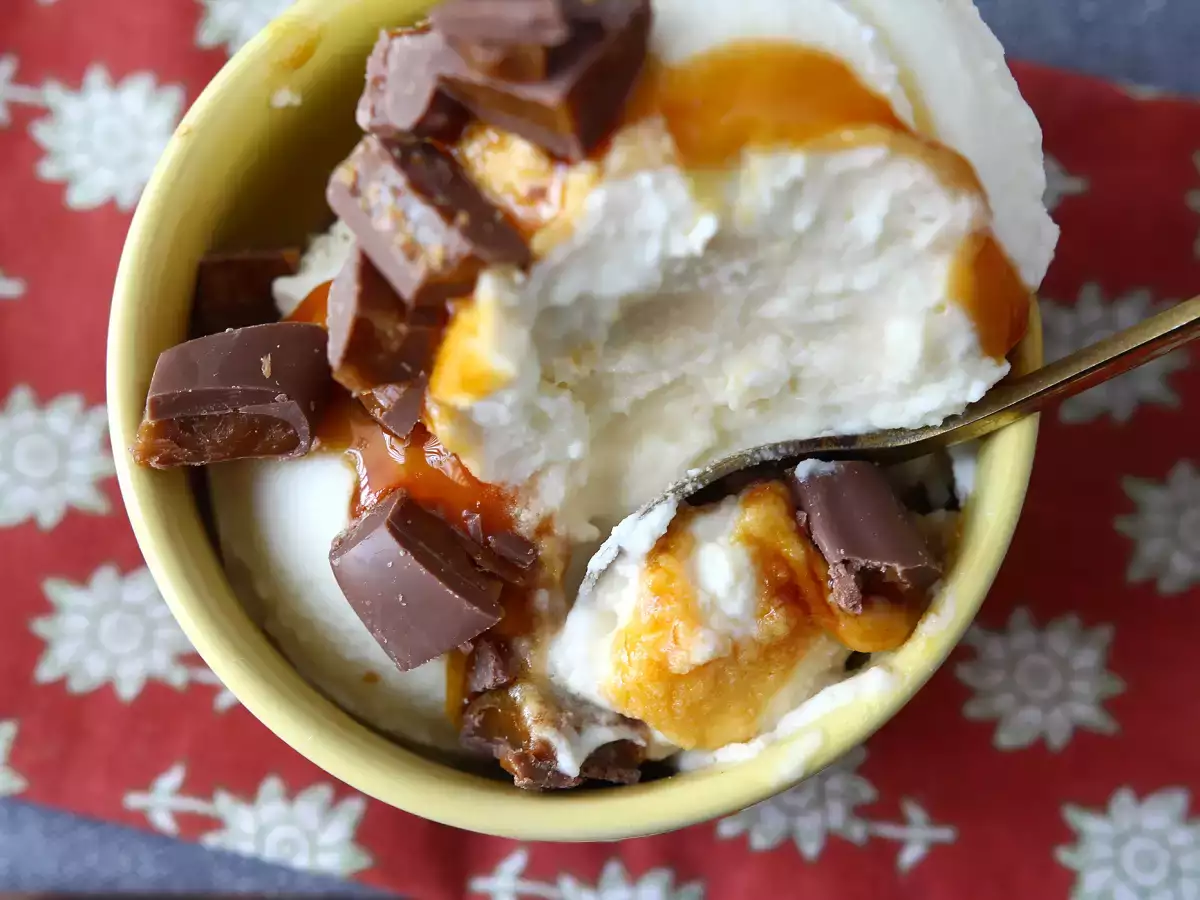 Ninja Creami ile Ev Yapımı Daim Karamelli McFlurry - fotoğraf 6