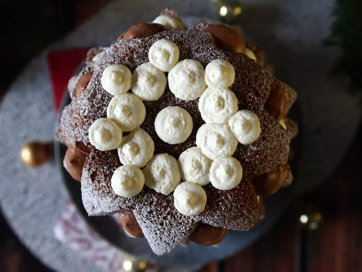 Noel Ağacı Şeklinde Nutella ve Vanilya Kremalı Pandoro - fotoğraf 3